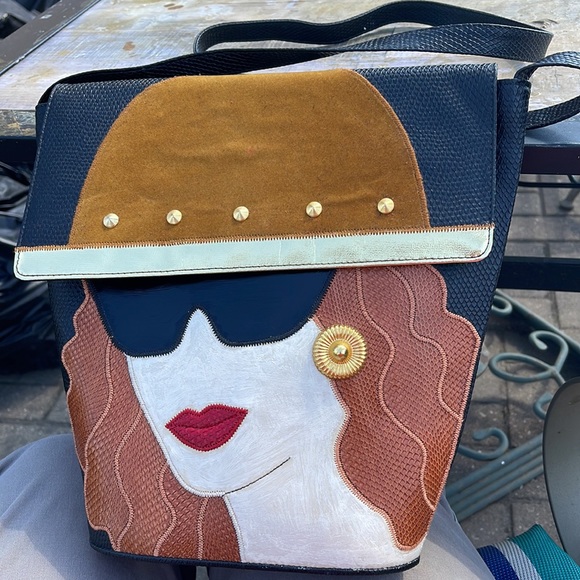 Chic Purse - Picture 2 of 12